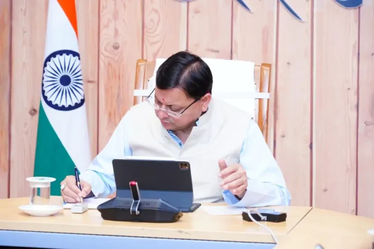UK: नियमित फॉगिंग करो और अस्पतालों में बिजली रोस्टिंग नहीं होगी-सीएम