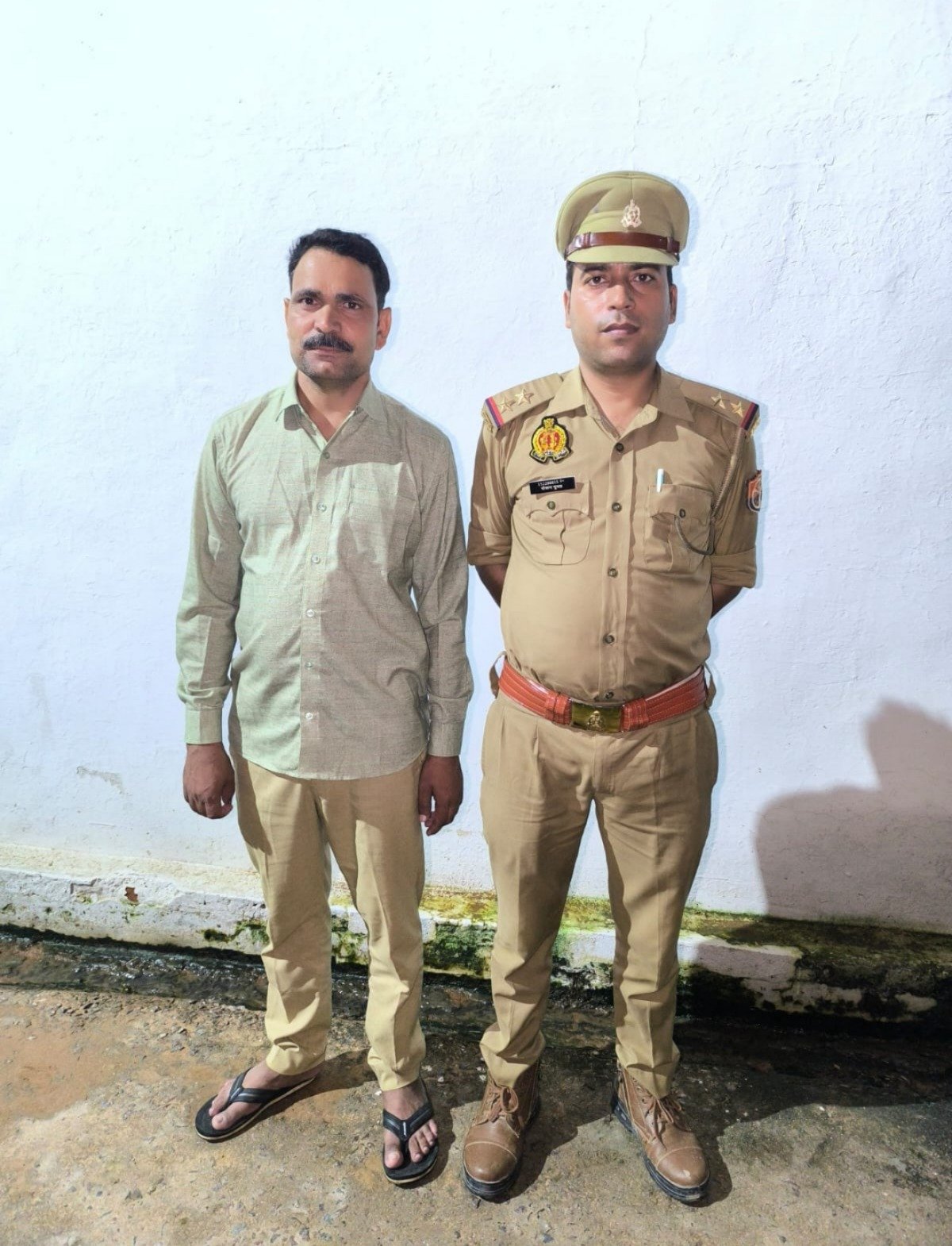 mahoba-25000-rewardy-arrested